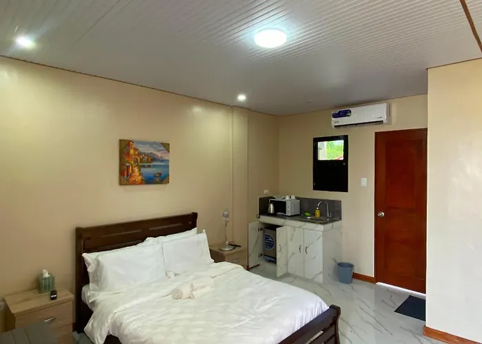 Kaiwarit House Hostel Carcar